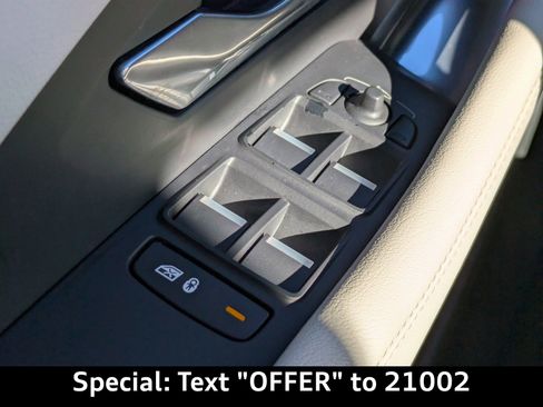 Used 2020 Jaguar E-PACE image 24