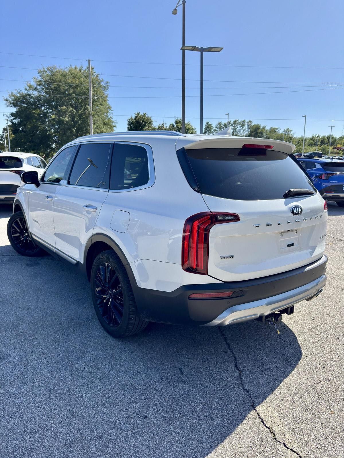 Used 2020 Kia Telluride SX w/ SX Prestige Package AWD/4WD image 3