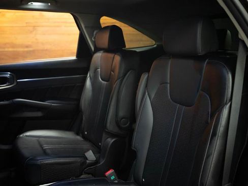 Used 2022 Kia Sorento SX w/ Panoramic Sunroof Package image 13