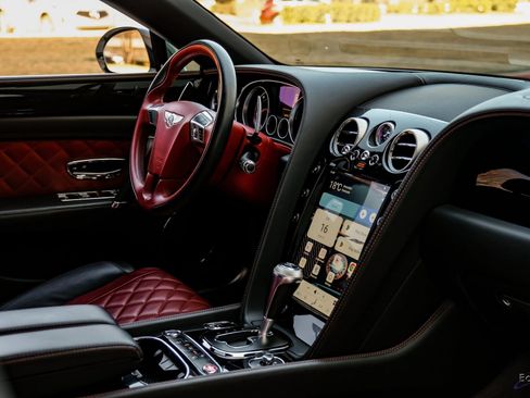 Used 2018 Bentley Flying Spur S V8 image 51