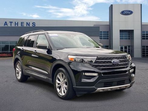 Certified 2020 Ford Explorer XLT w/ Equipment Group 202A RWD image 1