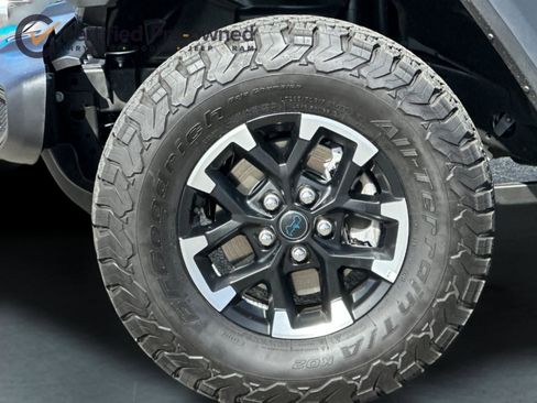 Certified 2025 Jeep Wrangler Unlimited Rubicon 4xe w/ Convenience Group AWD/4WD image 26