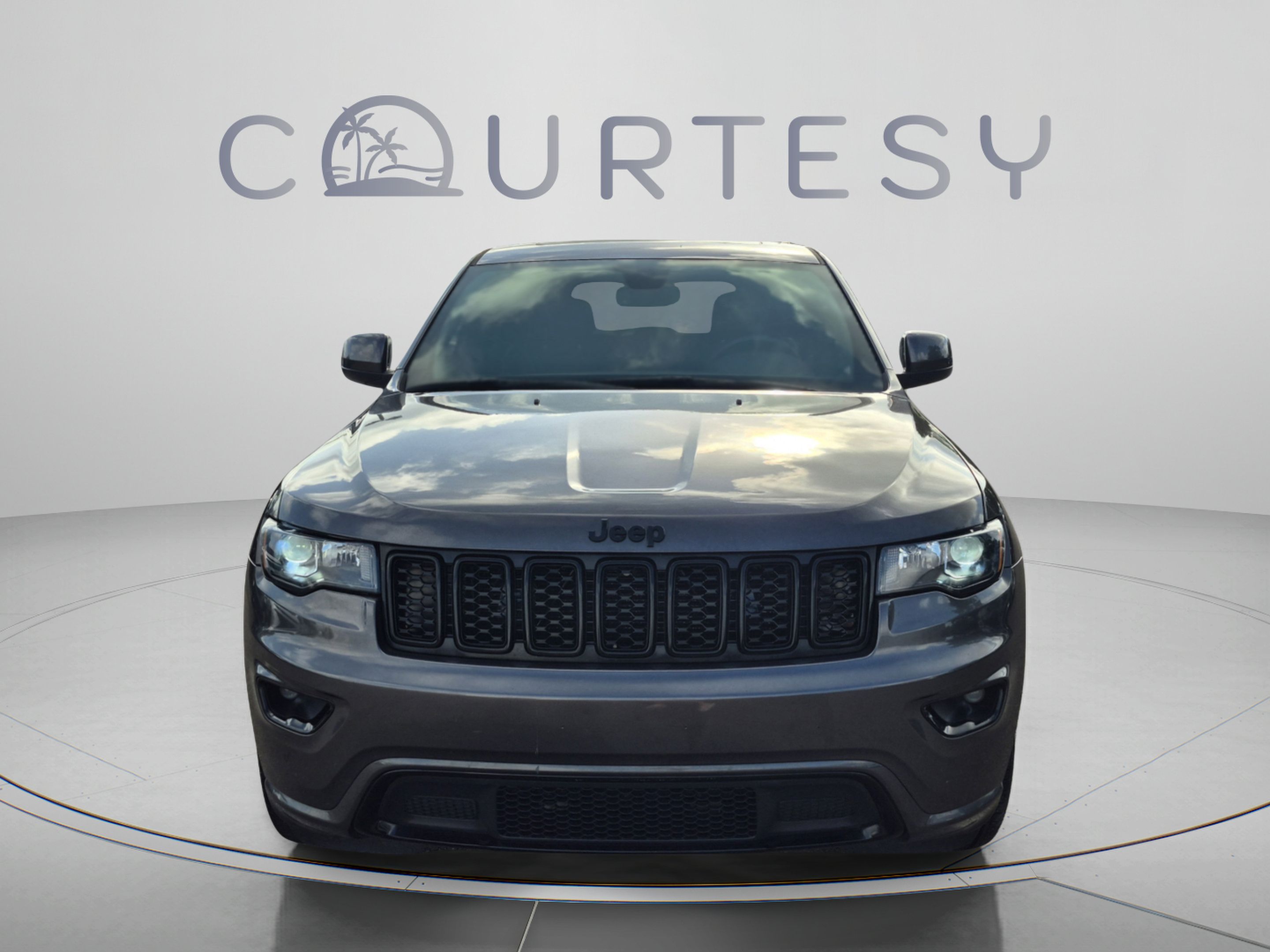 Used 2019 Jeep Grand Cherokee Altitude RWD image 8