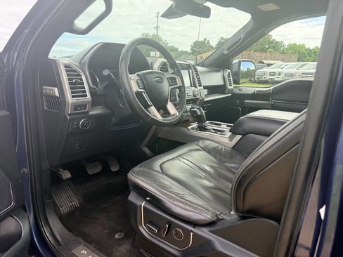 Used 2016 Ford F150 Platinum w/ Equipment Group 701A Luxury AWD/4WD image 15