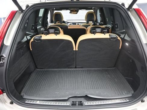 Used 2017 Volvo XC90 T6 Momentum w/ Vision Package AWD/4WD image 24