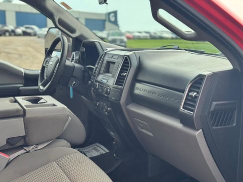 Used 2017 Ford F250 XLT image 25