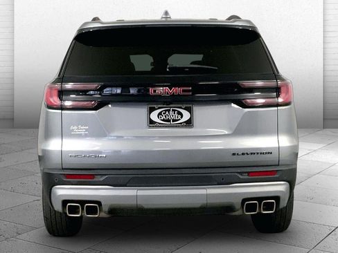 Used 2025 GMC Acadia Elevation FWD image 3