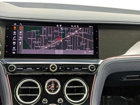 New 2024 Bentley Continental GT V8 image 19