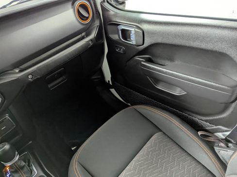 Used 2022 Jeep Gladiator Mojave w/ LED Lighting Group image 11