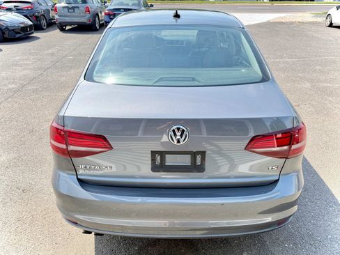 Used 2017 Volkswagen Jetta SE FWD image 17