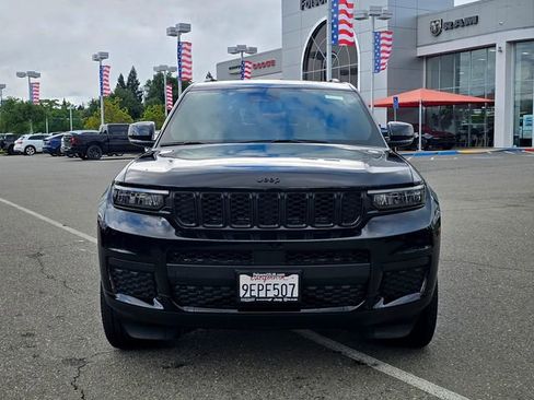 Certified 2023 Jeep Grand Cherokee L Laredo AWD/4WD image 2