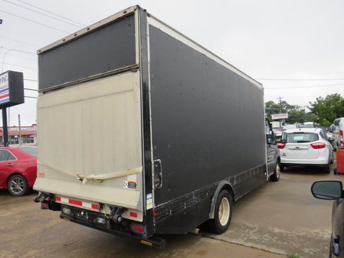 Used 2016 Ford Transit 350 178 DRW RWD image 5