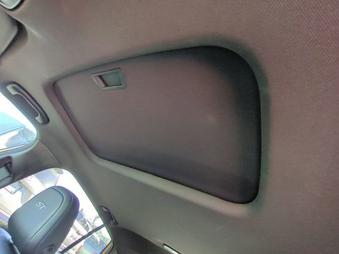 Used 2024 Buick Envista Sport Touring w/ Experience Buick Package image 19