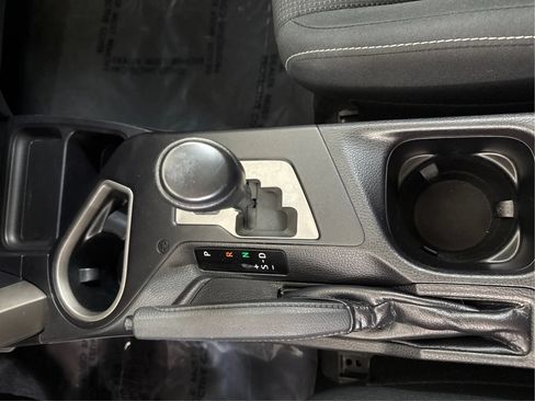 Used 2018 Toyota RAV4 XLE w/ Plus Extra Value Package FWD image 43