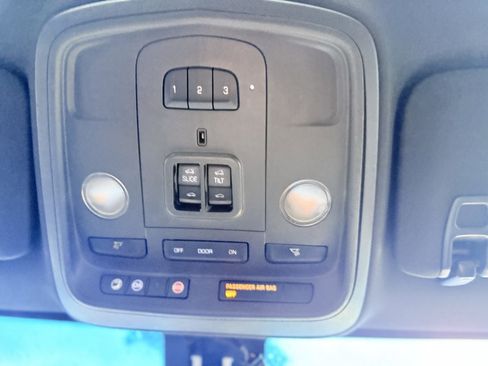 Used 2016 Cadillac ATS V w/ Luxury Package image 25