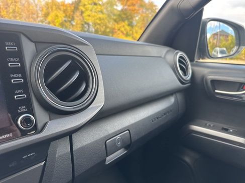 Used 2021 Toyota Tacoma TRD Sport image 47