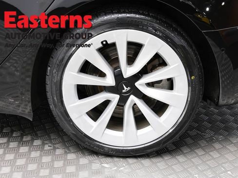 Used 2022 Tesla Model 3 Long Range AWD/4WD image 8
