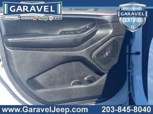 Used 2025 Jeep Grand Cherokee Limited image 22