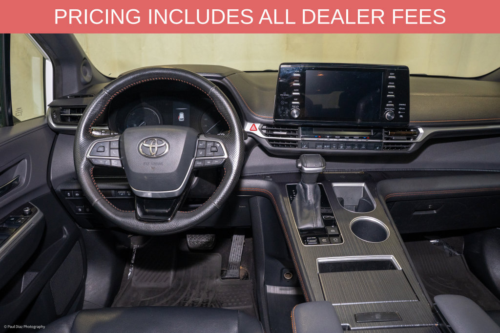 Used 2022 Toyota Sienna XSE w/ XSE Plus Package AWD/4WD image 7