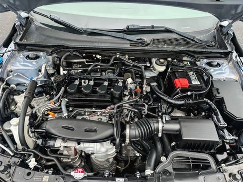 Used 2022 Honda Civic Touring image 11