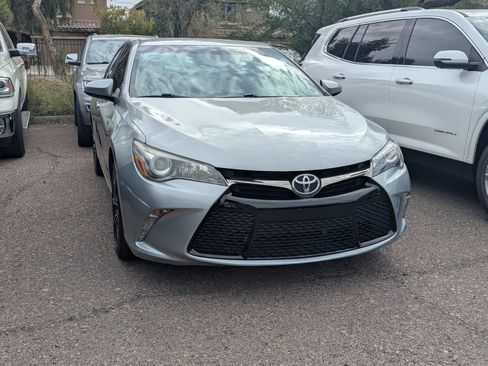 Used 2017 Toyota Camry XSE image 2