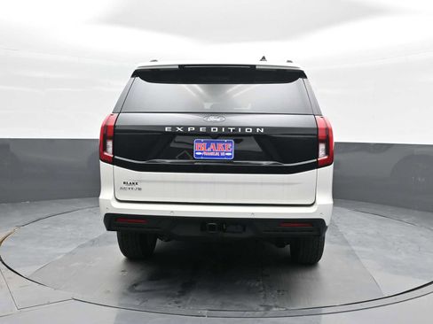 New 2025 Ford Expedition Active image 8