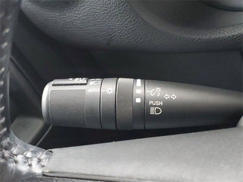 Used 2017 Jeep Wrangler Unlimited Sahara w/ Connectivity Group image 16