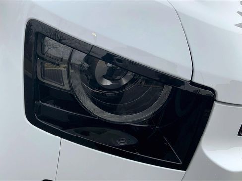 New 2025 Land Rover Defender 90 V8 image 13