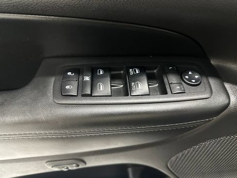 Used 2018 Jeep Grand Cherokee Limited AWD/4WD image 26