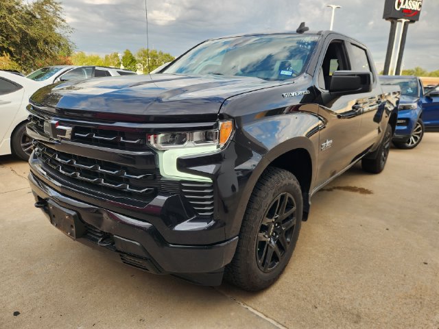Used 2024 Chevrolet Silverado 1500 RST w/ Convenience Package II AWD/4WD image 3