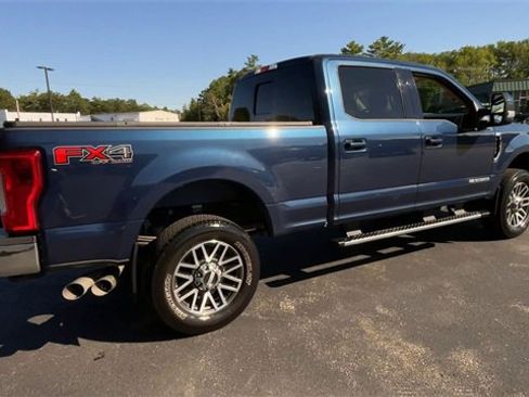 Used 2017 Ford F250 Lariat w/ FX4 Off-Road Package image 9