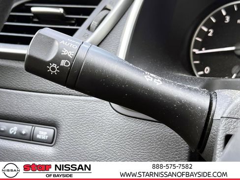 Used 2023 Nissan Murano S image 18