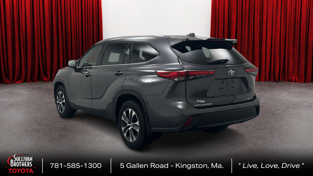Certified 2021 Toyota Highlander XLE AWD/4WD image 7