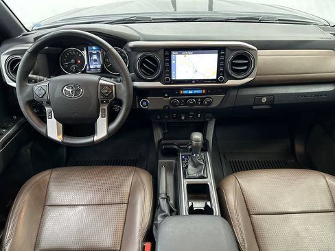 Used 2022 Toyota Tacoma Limited RWD image 23
