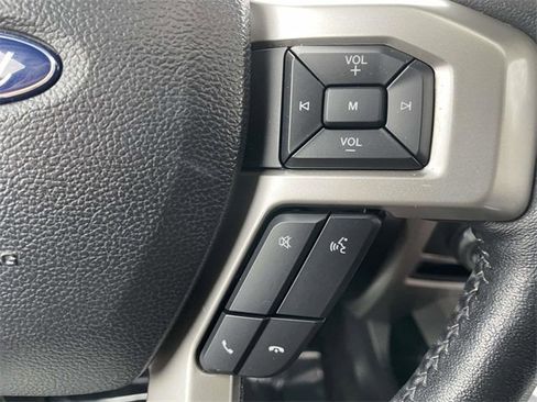 Certified 2019 Ford F150 Lariat image 18