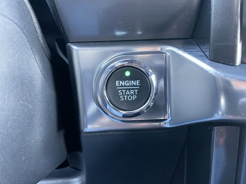 Used 2021 Ford F150 Lariat w/ Equipment Group 502A High image 51