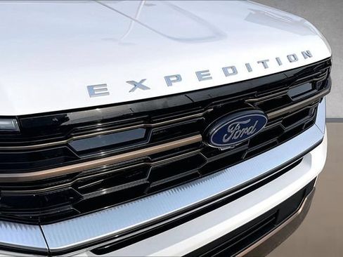 Used 2025 Ford Expedition King Ranch AWD/4WD image 27