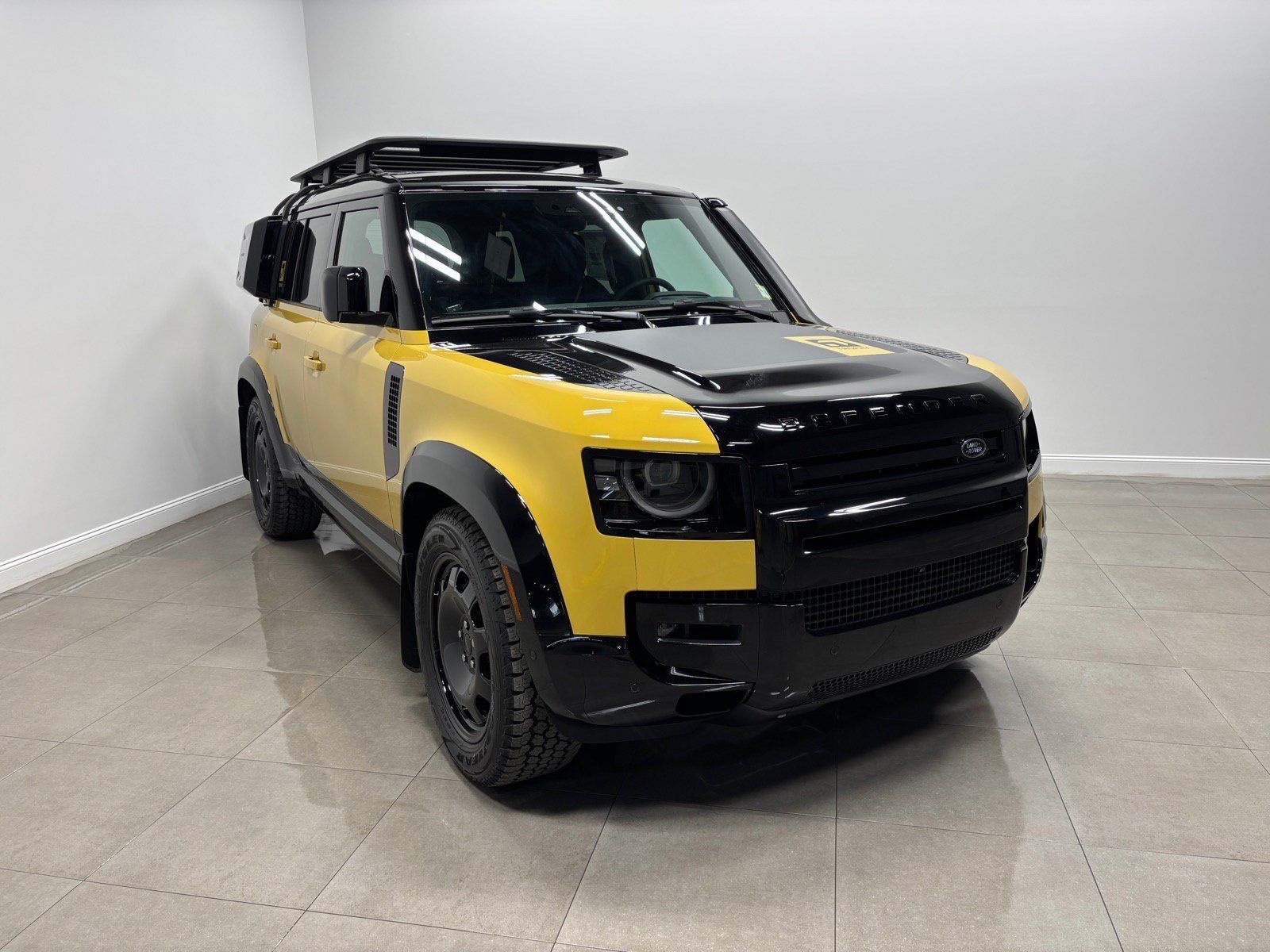 New 2026 Land Rover Defender 110 AWD/4WD image 4