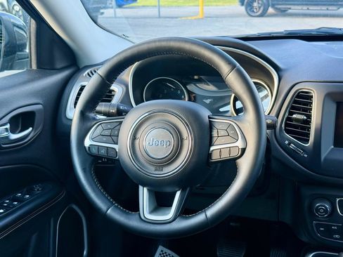 Used 2018 Jeep Compass Latitude w/ Popular Equipment Group FWD image 21