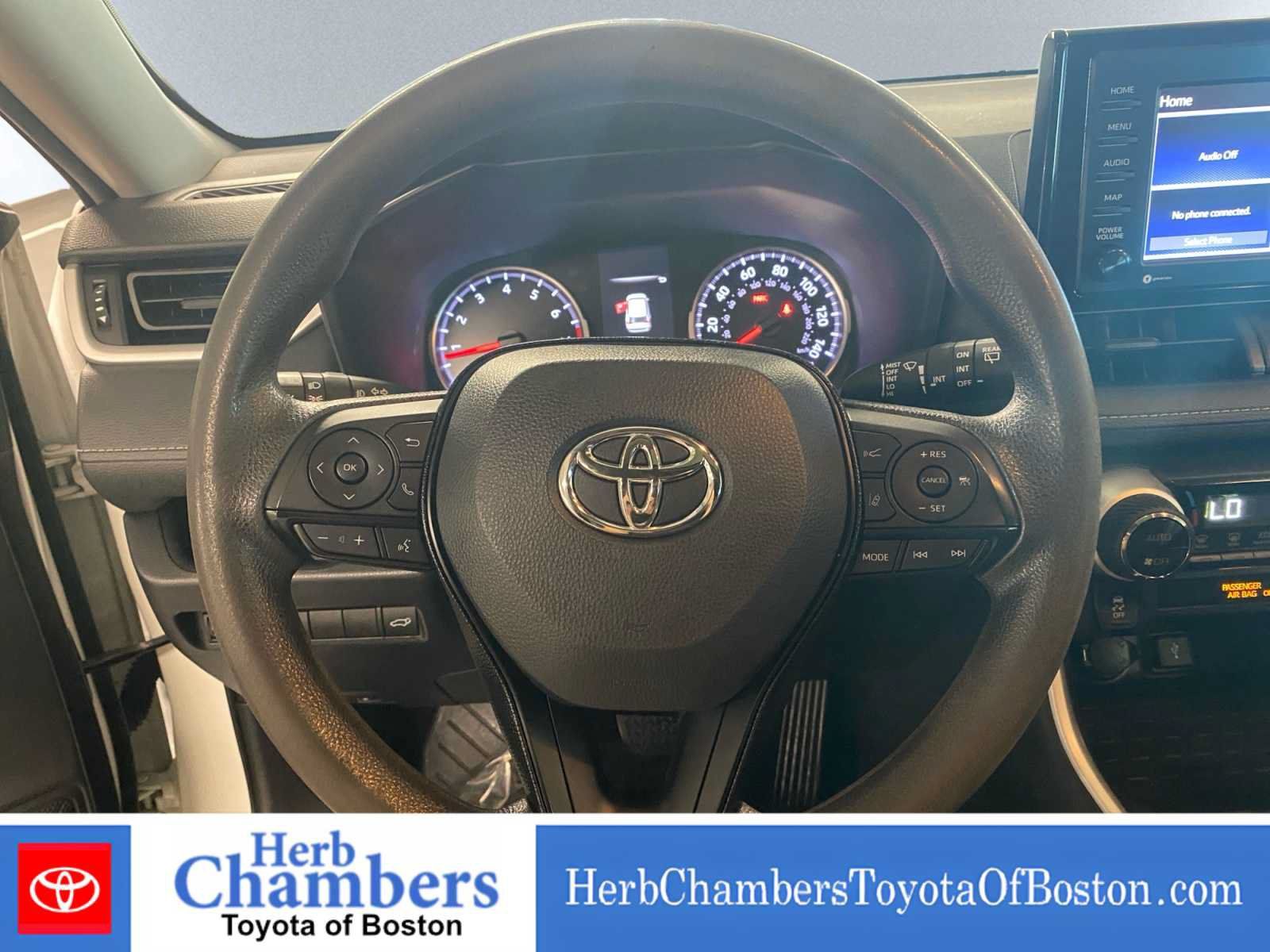 Used 2020 Toyota RAV4 XLE w/ Convenience Package AWD/4WD image 18