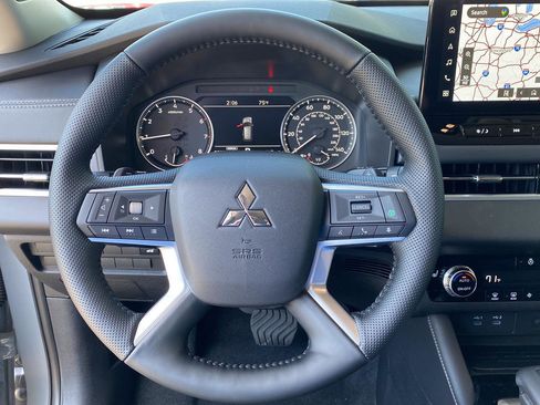 New 2026 Mitsubishi Outlander SE AWD/4WD image 32