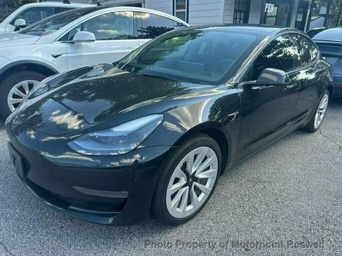 Used 2022 Tesla Model 3 Long Range AWD/4WD image 2