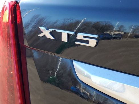 Used 2023 Cadillac XT5 Luxury image 31