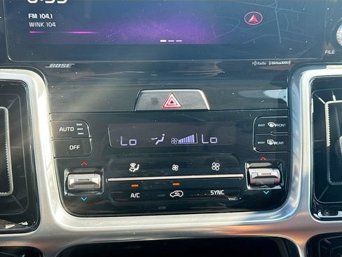 Certified 2023 Kia Sorento SX Prestige AWD/4WD image 19