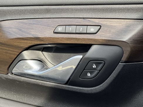 Used 2018 GMC Terrain Denali w/ Advanced Safety Package image 20