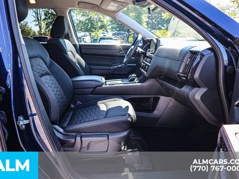 Used 2025 Nissan Pathfinder SV FWD image 22
