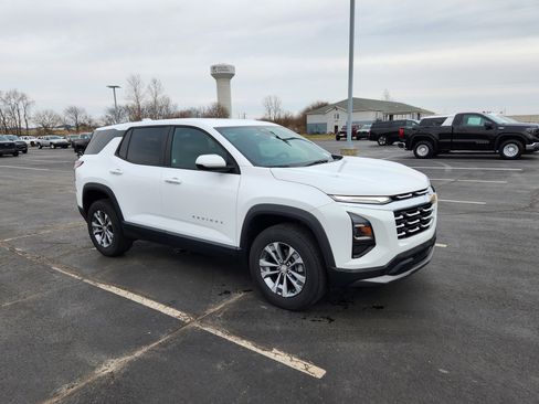 Used 2025 Chevrolet Equinox LT image 9