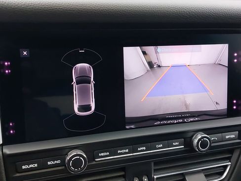 Certified 2021 Porsche Macan image 26