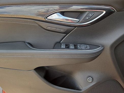 Used 2023 Buick Envision Essence FWD image 21