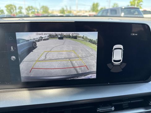 Used 2025 Kia Telluride S AWD/4WD image 13